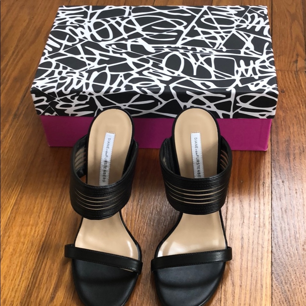 NEW WITH BOX Diane von Furstenberg wedges